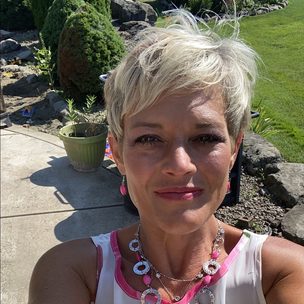 Meet your Posher, Janine